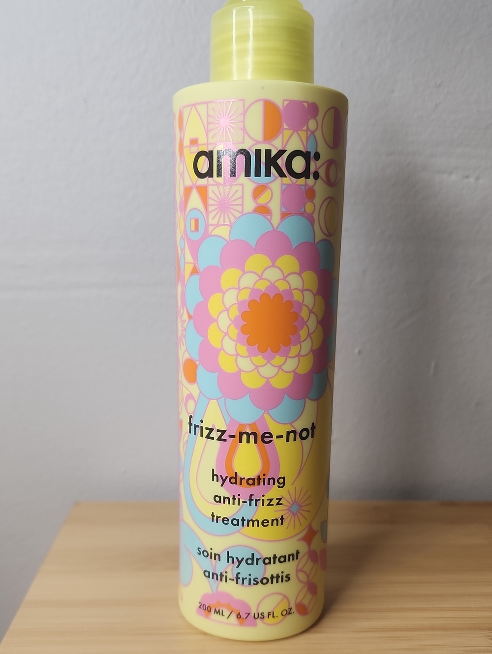 amika Frizz-Me-Not Hydrating Anti-Frizz Treatment - Yellow